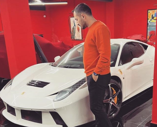 Ünlü Galerici Mertcan Gölyeri Kimdir ?