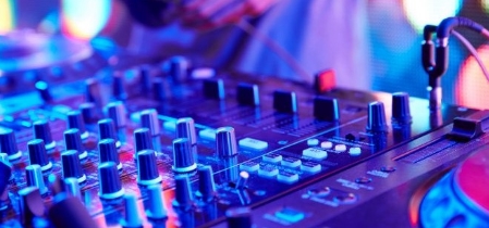 DJ Emma Brunette Mix Beats and Break Taboos