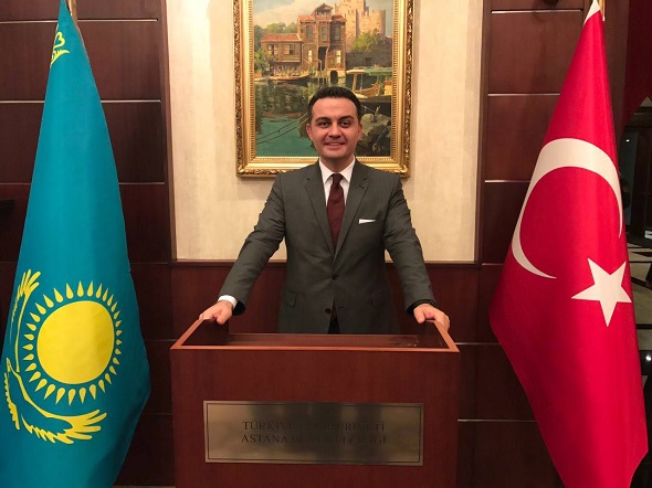 Ülkeler arası köprü kuran saha ekibi yöneticisi, ilaç sektörünün dinamiklerini değerlendirdi