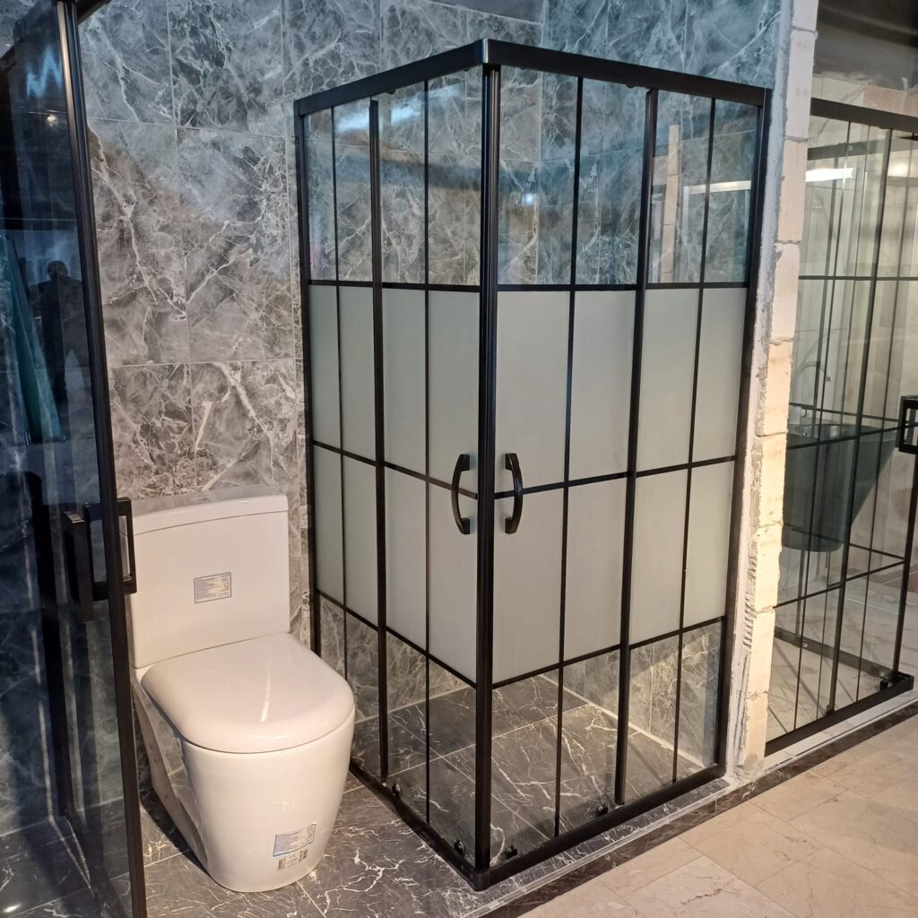 Banyoda Su Sıçramasına Son: Doğru Duşakabin Seçimi