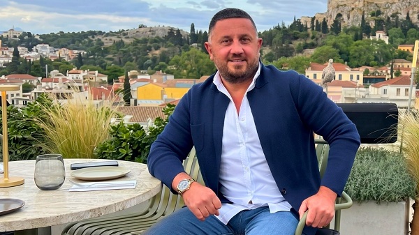 Trabzon’dan İstanbul’a Bir Başarı Köprüsü: İş İnsanı Arif Rasim Topçu’nun Kariyer Yolculuğu